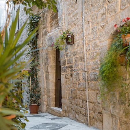 La Piccola Torre Hotel Bisceglie Bagian luar foto