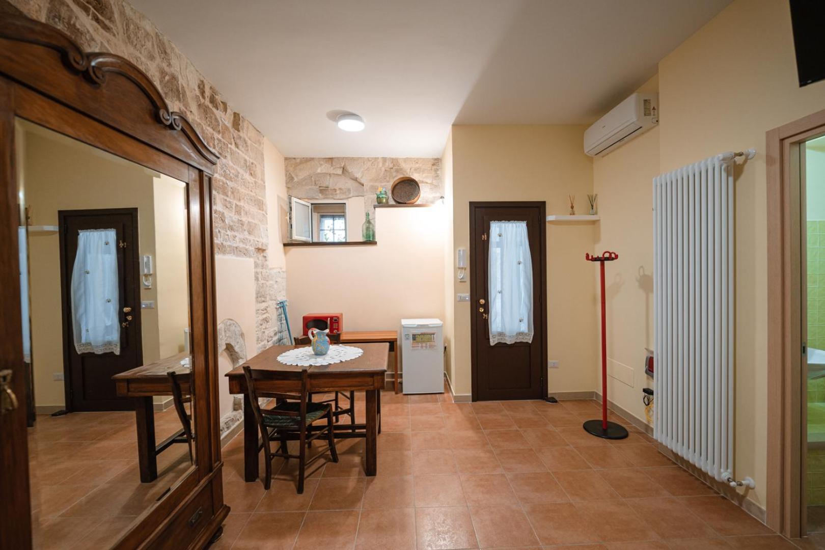 La Piccola Torre Hotel Bisceglie Ruang foto