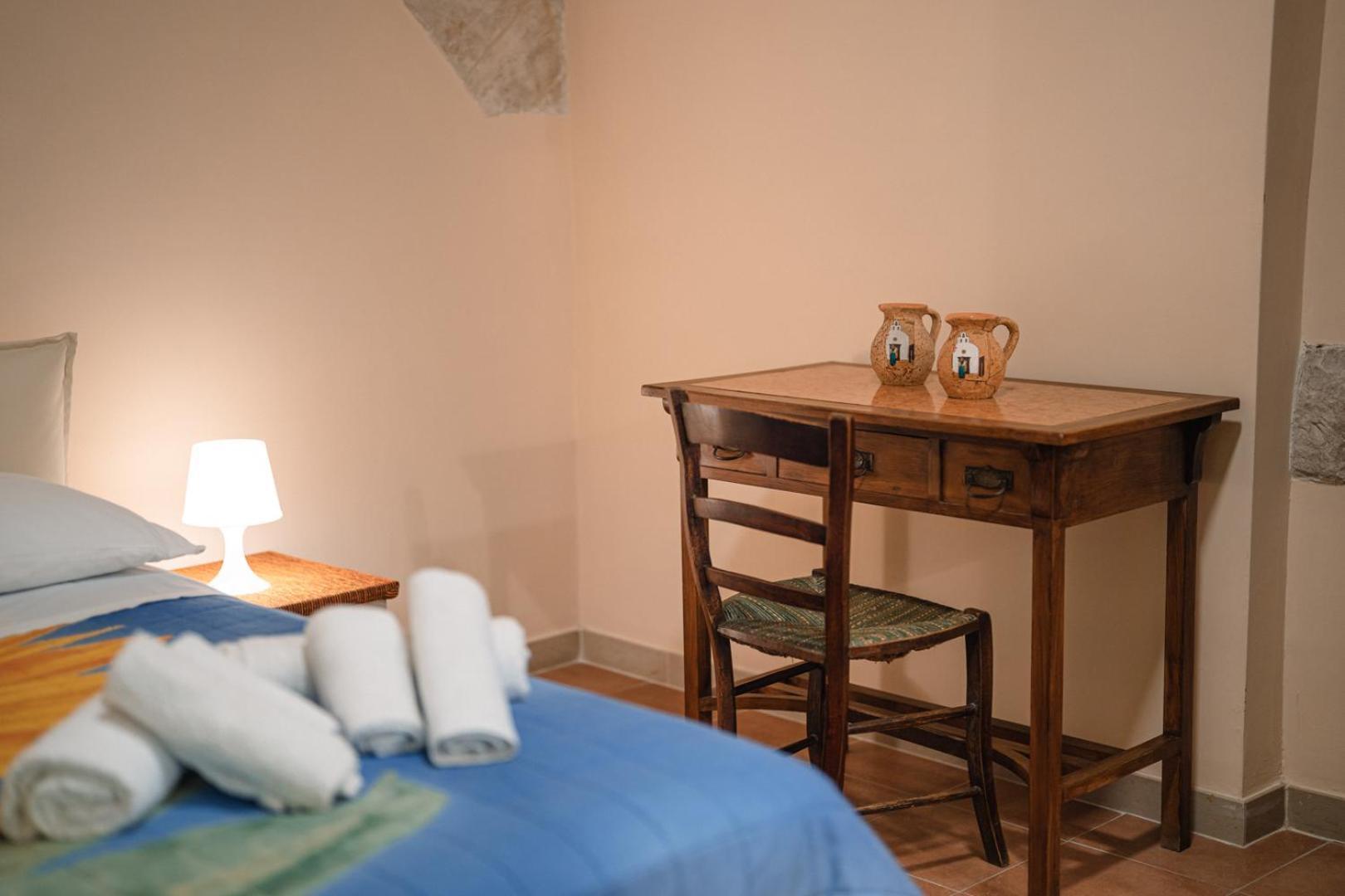 La Piccola Torre Hotel Bisceglie Ruang foto