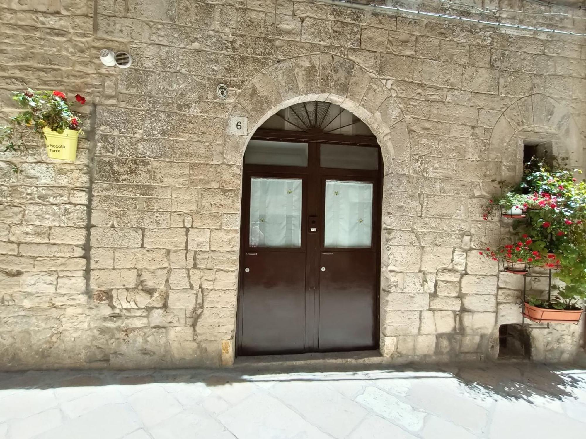 La Piccola Torre Hotel Bisceglie Ruang foto